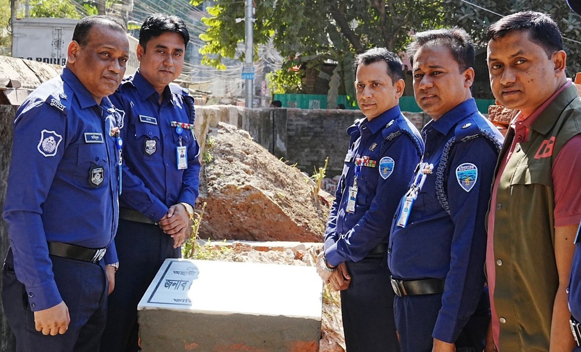 কোতোয়ালী মডেল থানায় অস্থায়ী ভবনের ভিত্তিপ্রস্তর স্থাপন করলেন পুলিশ সুপার নাজির আহমেদ